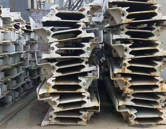 刮板輸送機(jī)中部槽的磨損維護(hù) 刮板輸送機(jī)中部槽的磨損維護(hù)